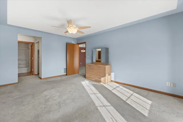 $227,695 | N58-w23833 Hastings Court, Unit 701, Sussex, WI 53089