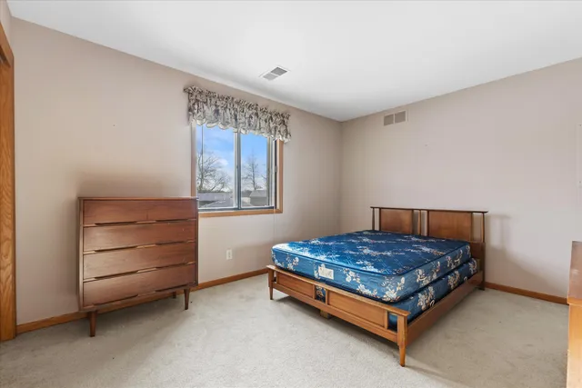 $227,695 | N58-w23833 Hastings Court, Unit 701, Sussex, WI 53089