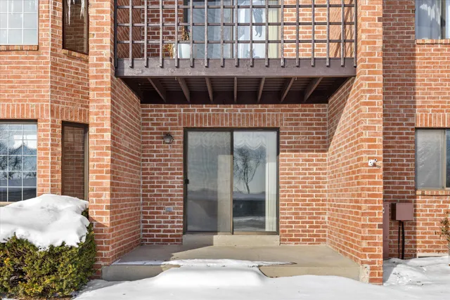 $227,695 | N58-w23833 Hastings Court, Unit 701, Sussex, WI 53089