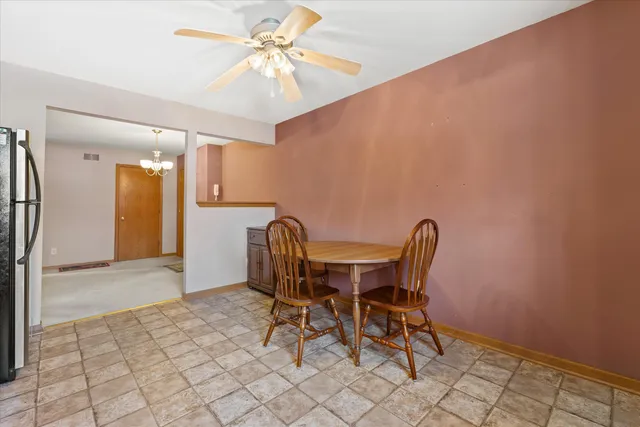 $227,695 | N58-w23833 Hastings Court, Unit 701, Sussex, WI 53089