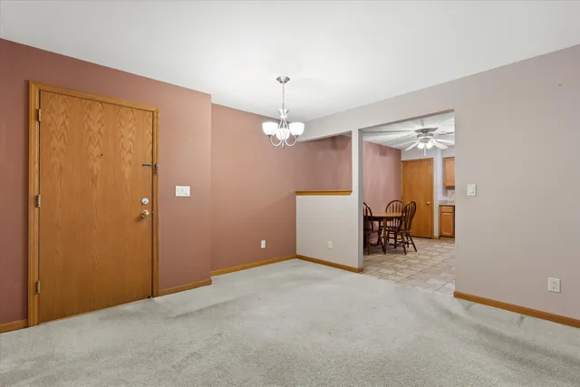 $227,695 | N58-w23833 Hastings Court, Unit 701, Sussex, WI 53089