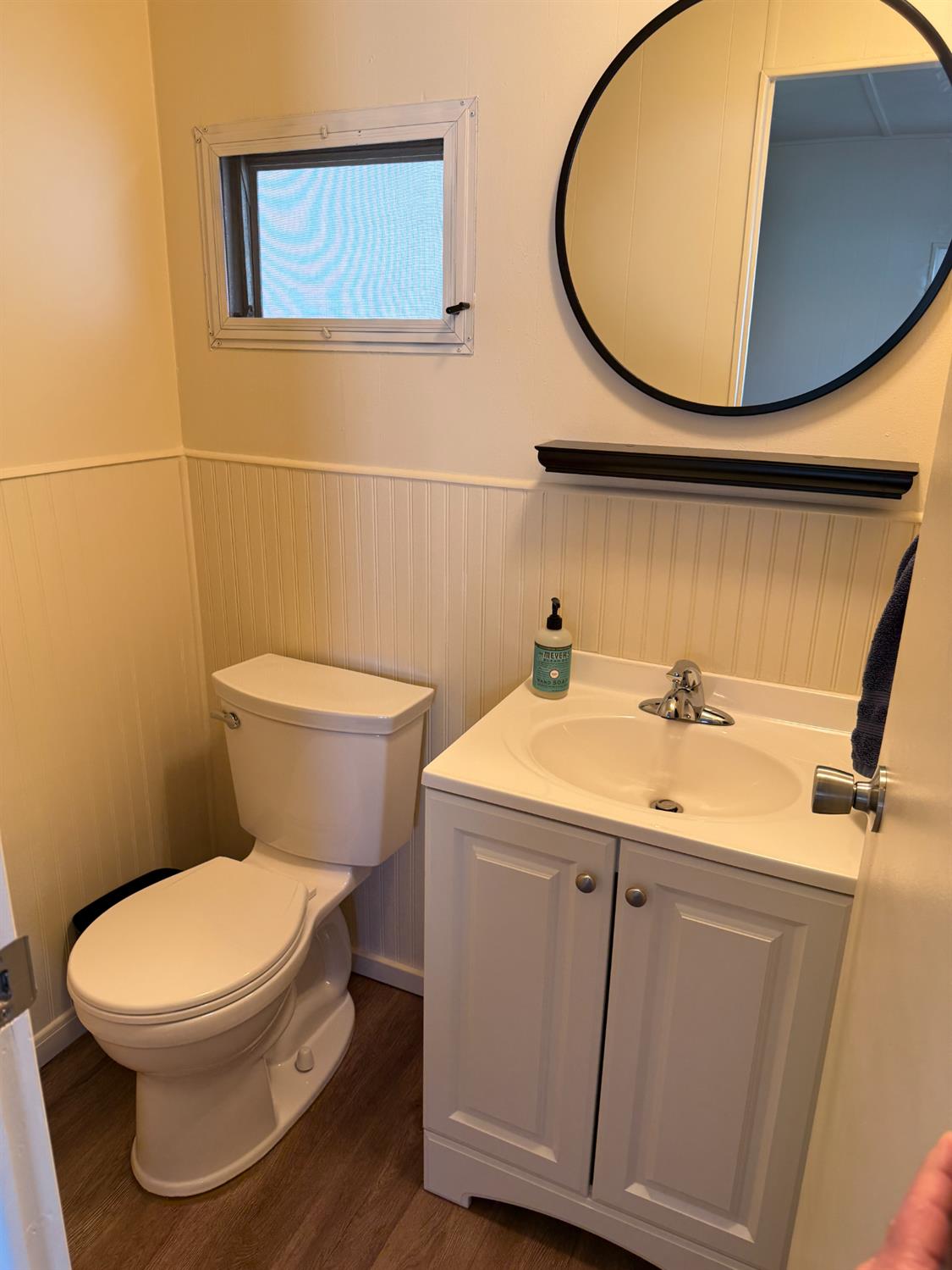 2107 Patterson Road, Unit 31 Riverbank, CA 95367 - Photo 25 of 34 a bathroom with a sink and a mirror