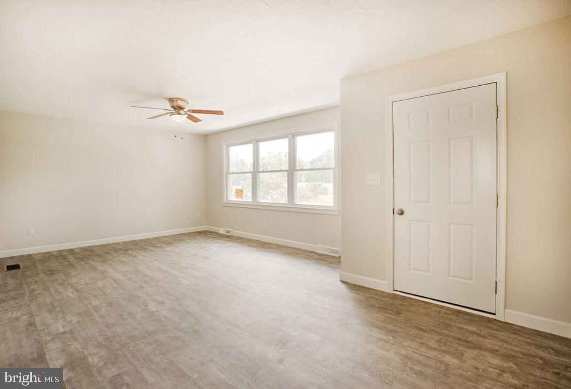 165 Chapel Road Hanover, PA 17331 - Photo 7 of 31