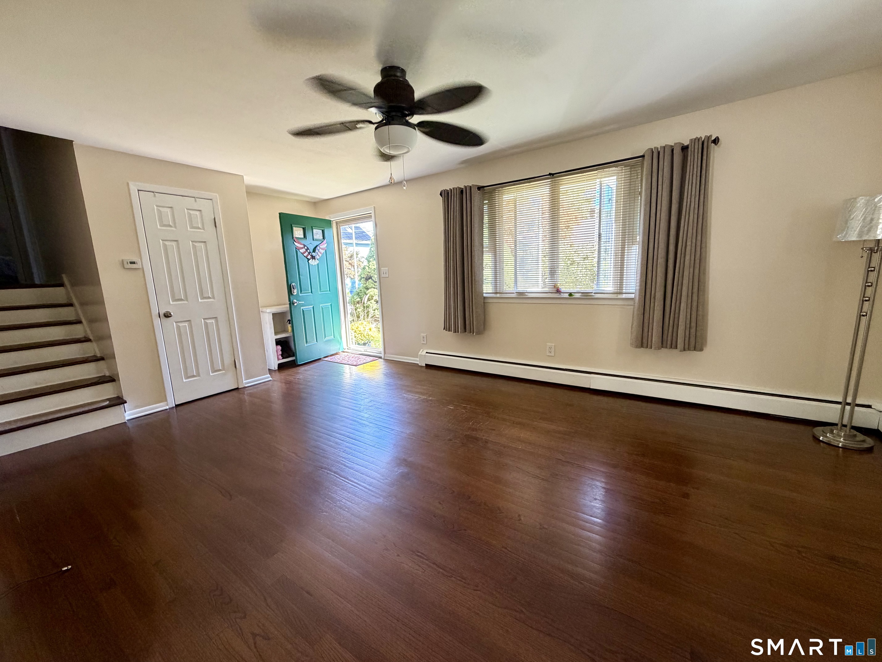 32 Elliott Street Meriden, CT 06451 - Photo 4 of 35 Gallery Image 4