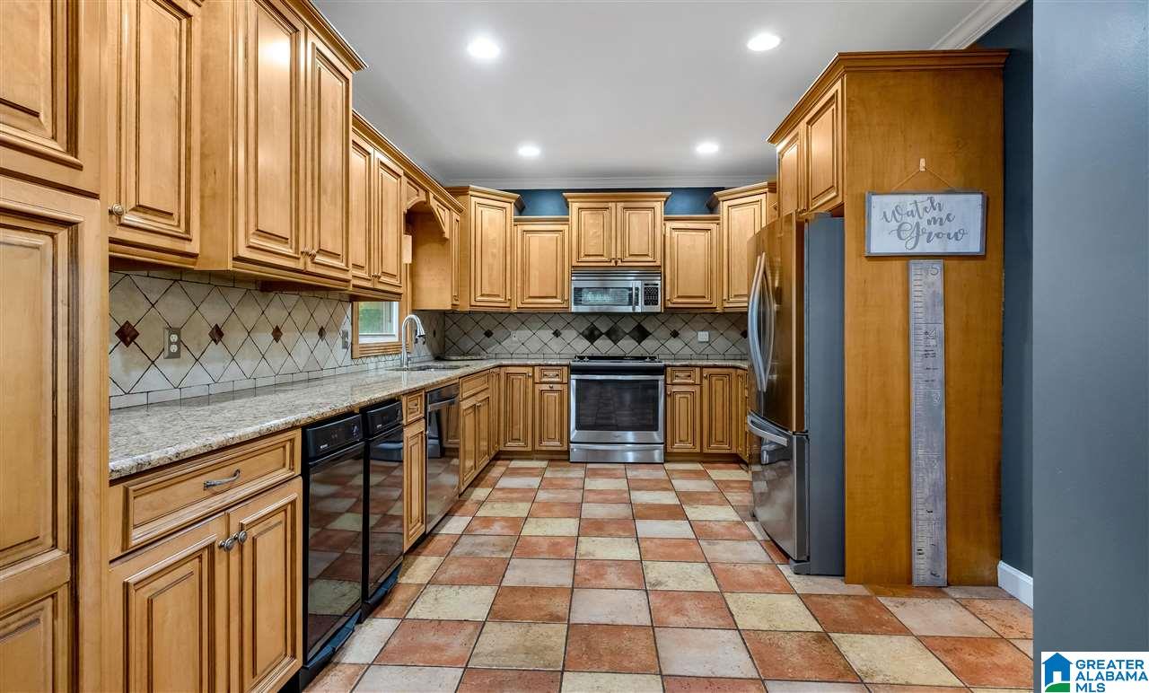 1817 Brookview Lane Birmingham, AL 35216 - Photo 10 of 49