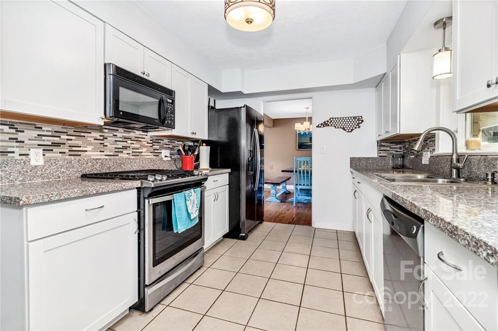 103 Surrey Road Waynesville, NC 28786 - Photo 23 of 48 Gallery Image 23