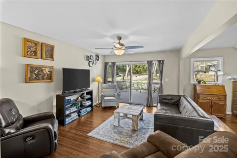 $389,500 | 1419 Marlwood Circle, Charlotte, NC 28227