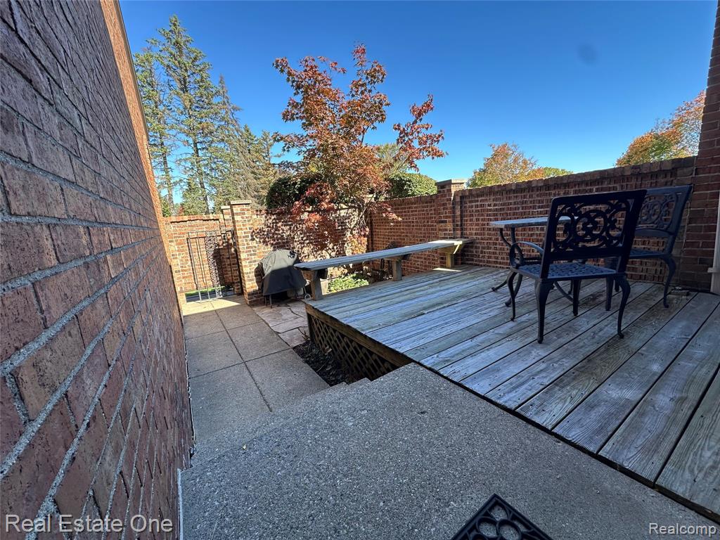 410 Willow Grove Lane Rochester Hills, MI 48307 - Photo 37 of 37