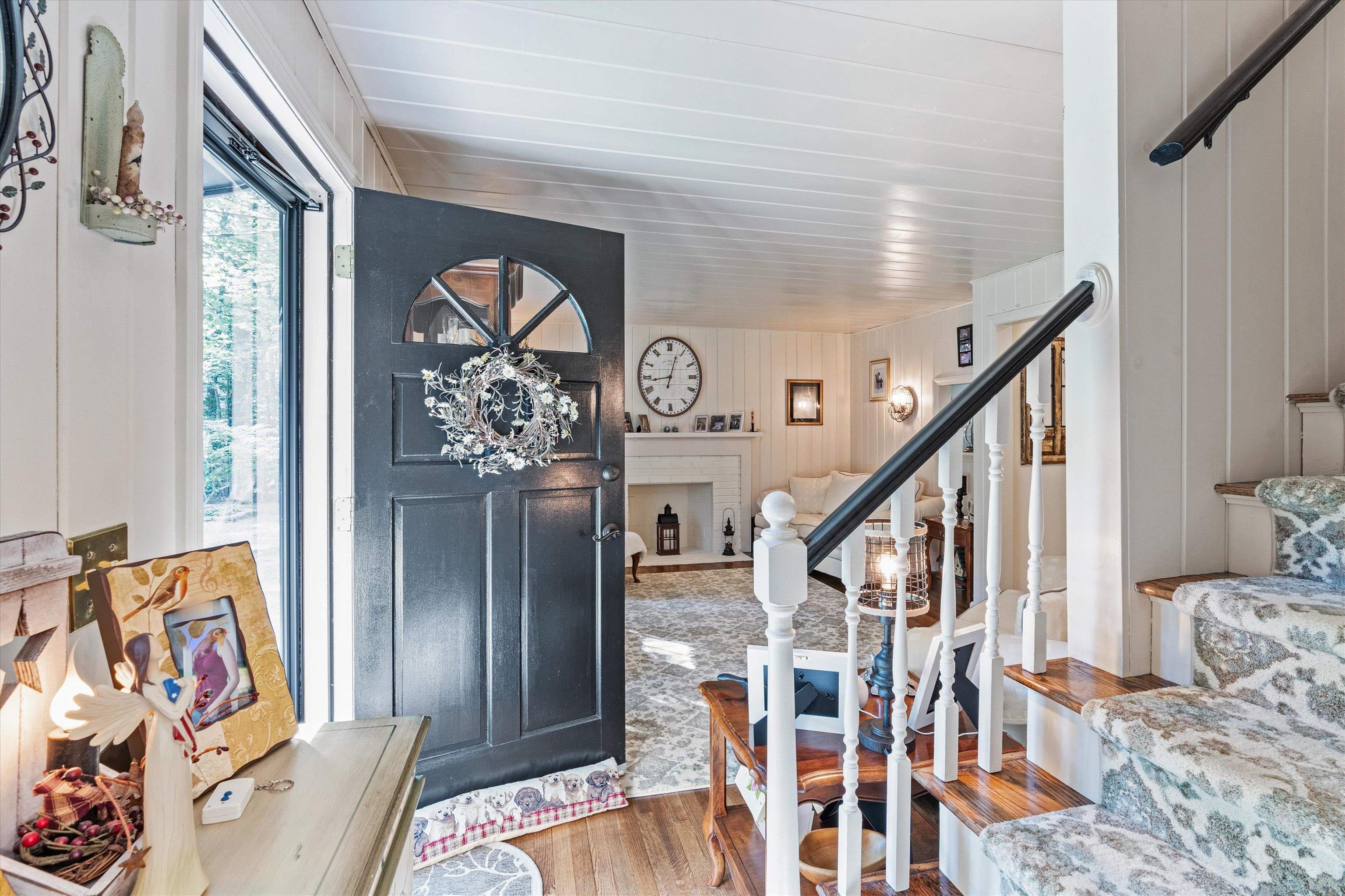 17 Boston Post Road Amherst, NH 03031 - Photo 2 of 40