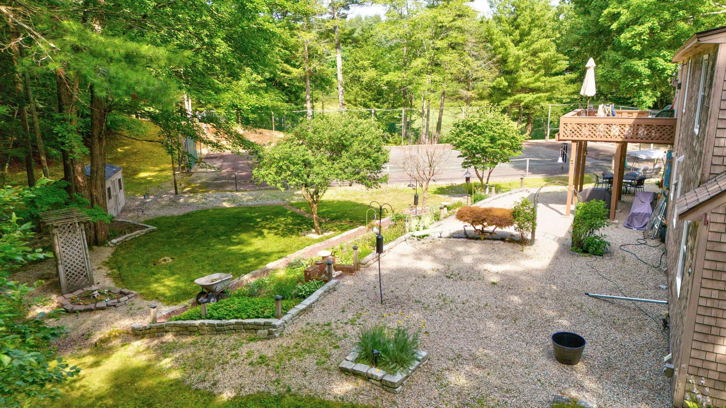 17 Boston Post Road Amherst, NH 03031 - Photo 26 of 40