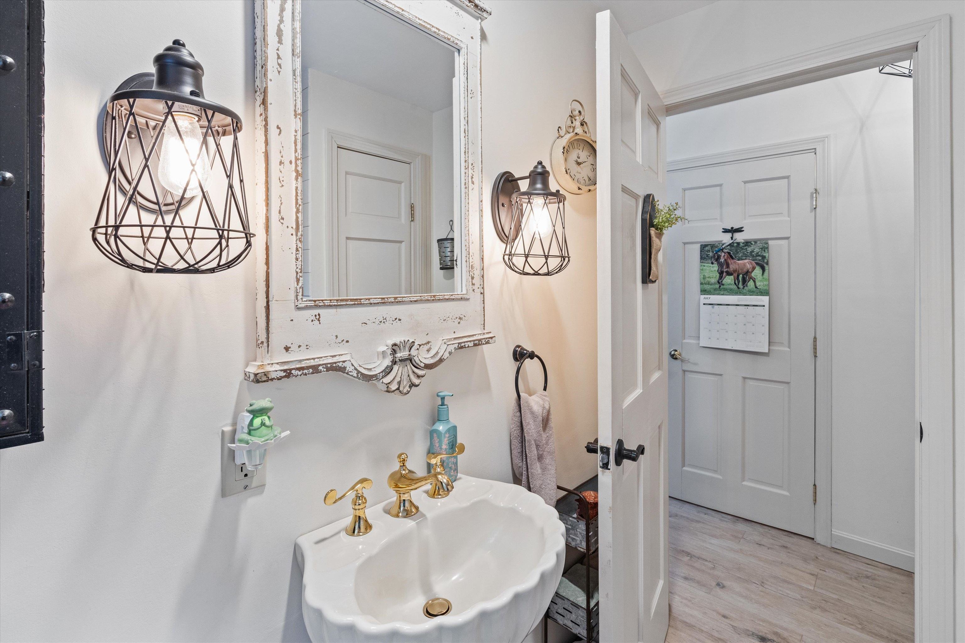 17 Boston Post Road Amherst, NH 03031 - Photo 38 of 40