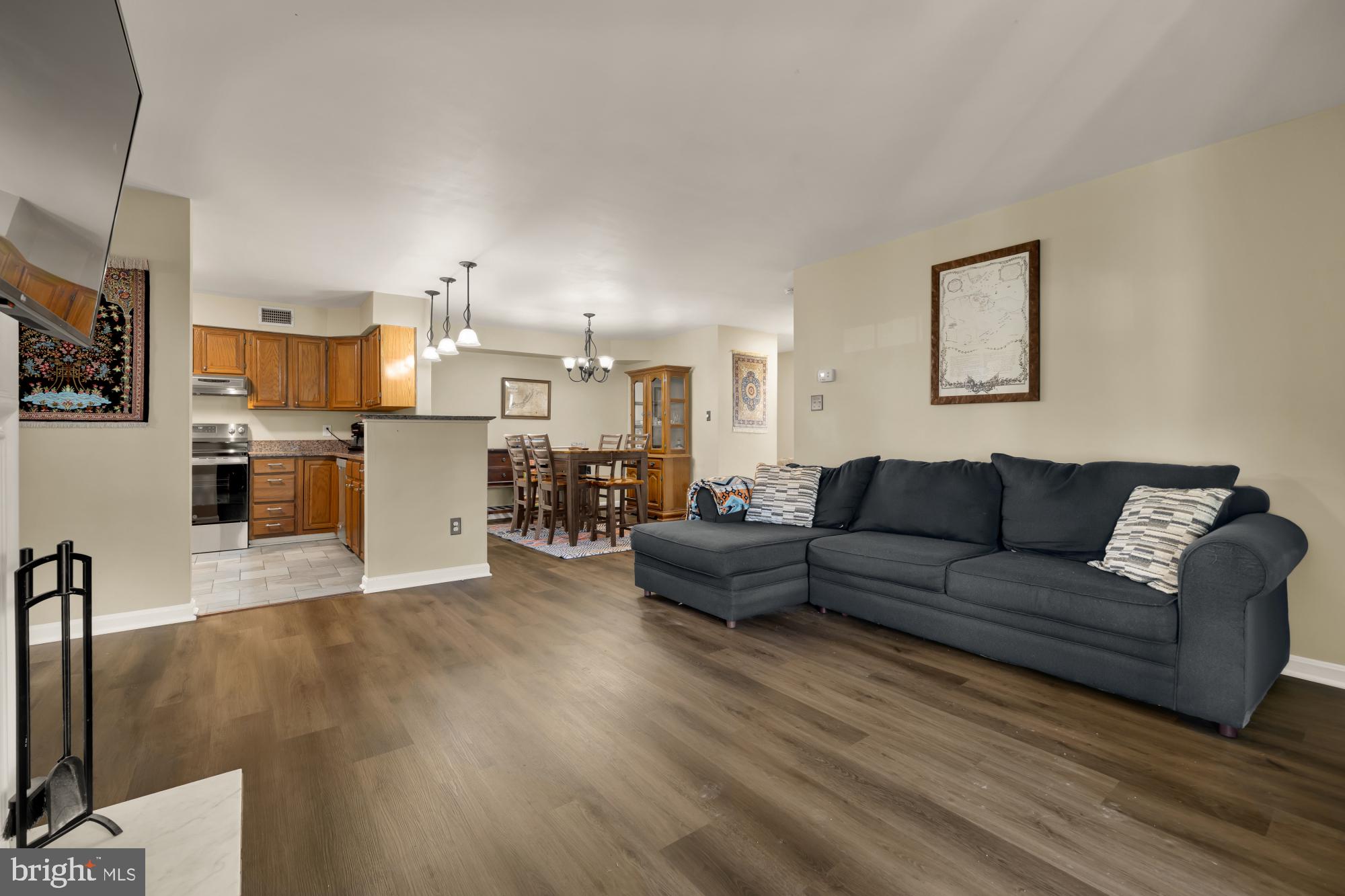 2225 Lovedale Lane, Unit 303E Reston, VA 20191 - Photo 7 of 33