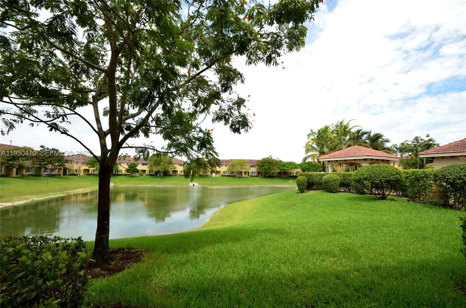 6037 Southwest 19th Place, Unit 6037 North Lauderdale, FL 33068 - Photo 6 of 17