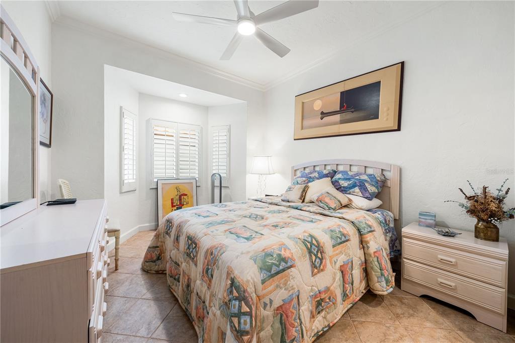 866 Hudson Avenue, Unit 866 Sarasota, FL 34236 - Photo 29 of 38 a bedroom with bed and window