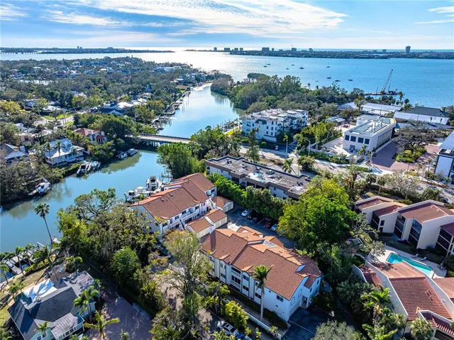 $1,250,000 | 866 Hudson Avenue, Unit 866, Sarasota, FL 34236