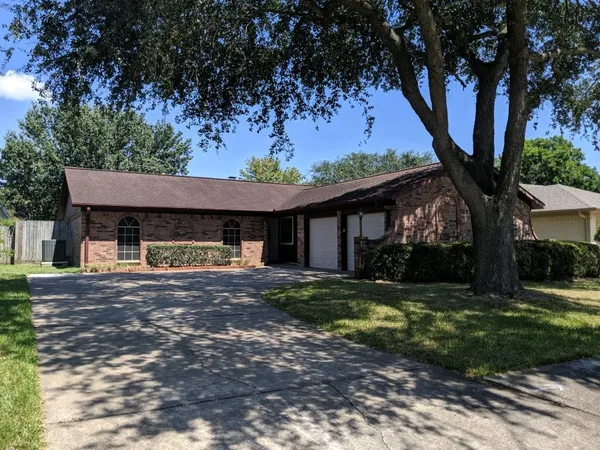 $2,100 | 4411 Tuscarora Street, Pasadena, TX 77504