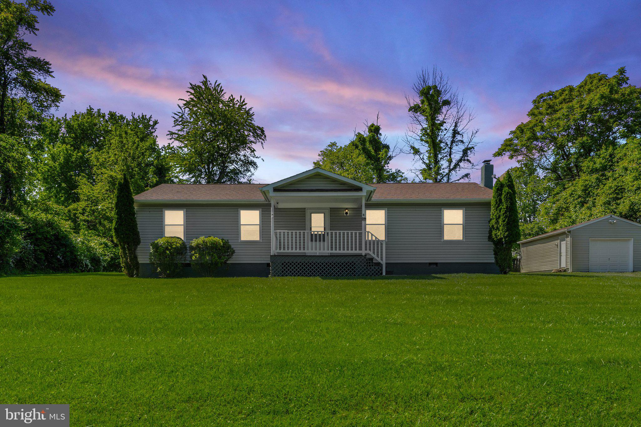 145 Blue Ridge Avenue Front Royal, VA 22630 - Photo 3 of 44 Gallery Image 3