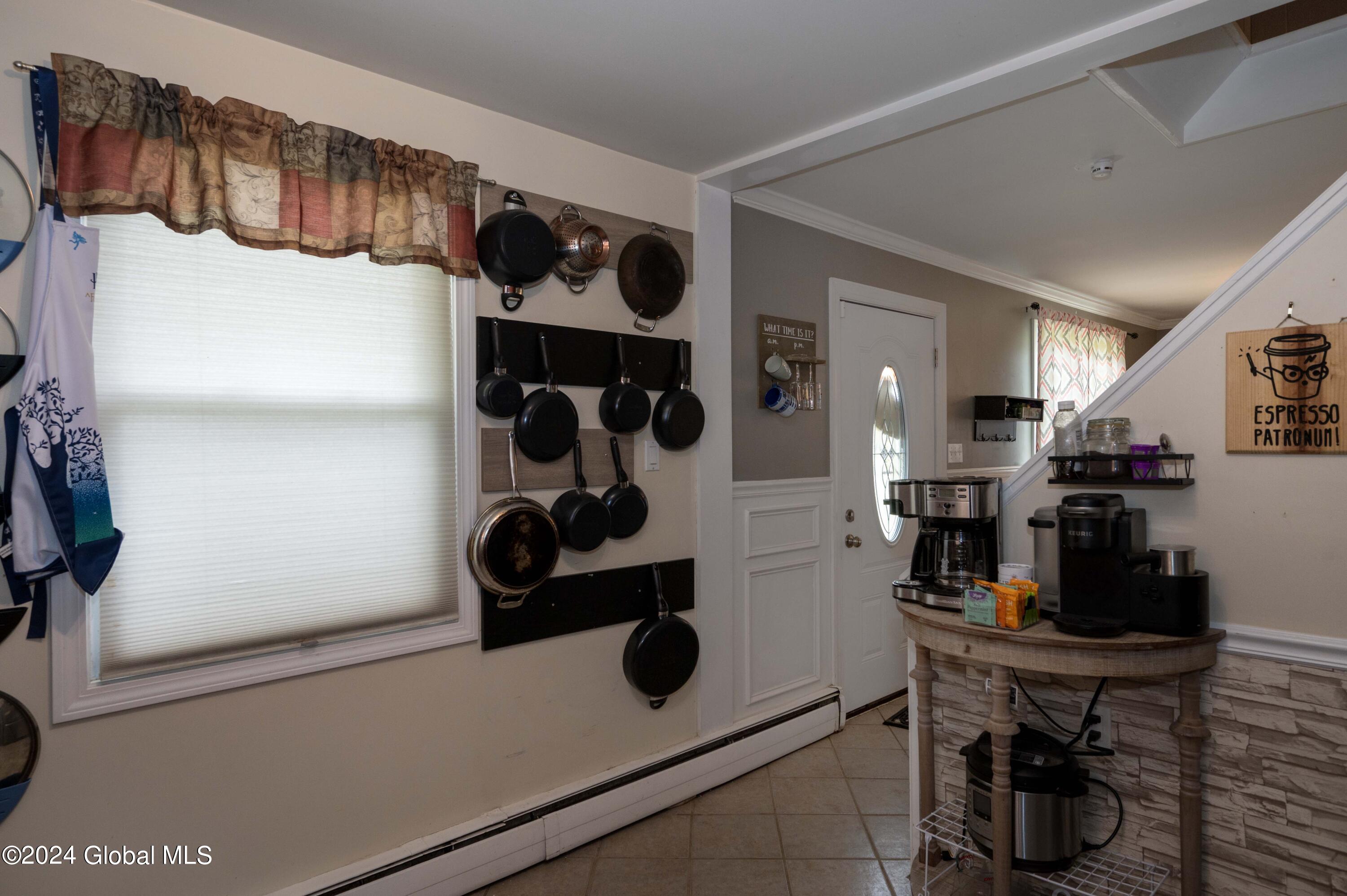 1017 Outer Drive Rotterdam, NY 12303 - Photo 11 of 25 kitchen