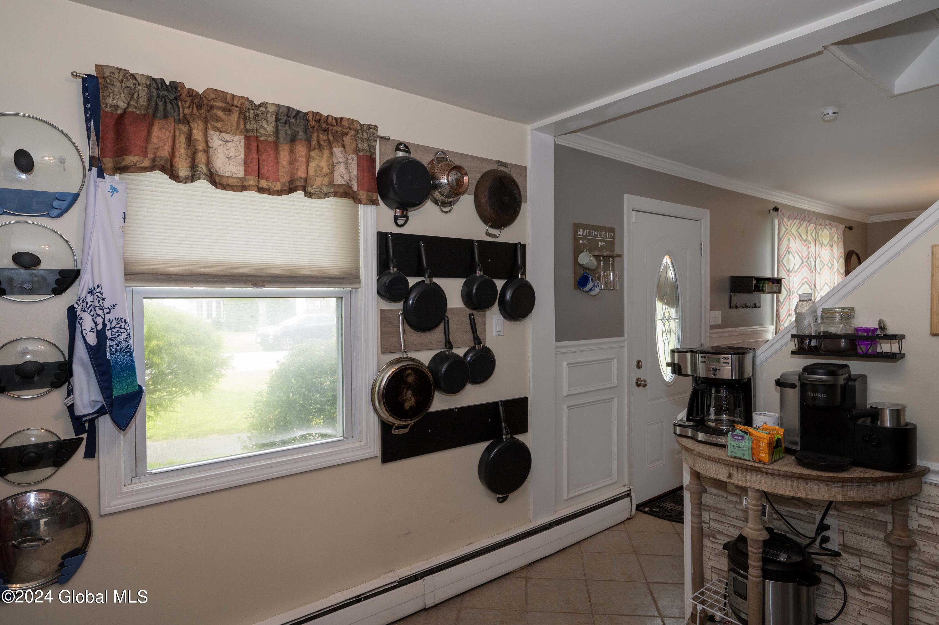 1017 Outer Drive Rotterdam, NY 12303 - Photo 12 of 25 kitchen