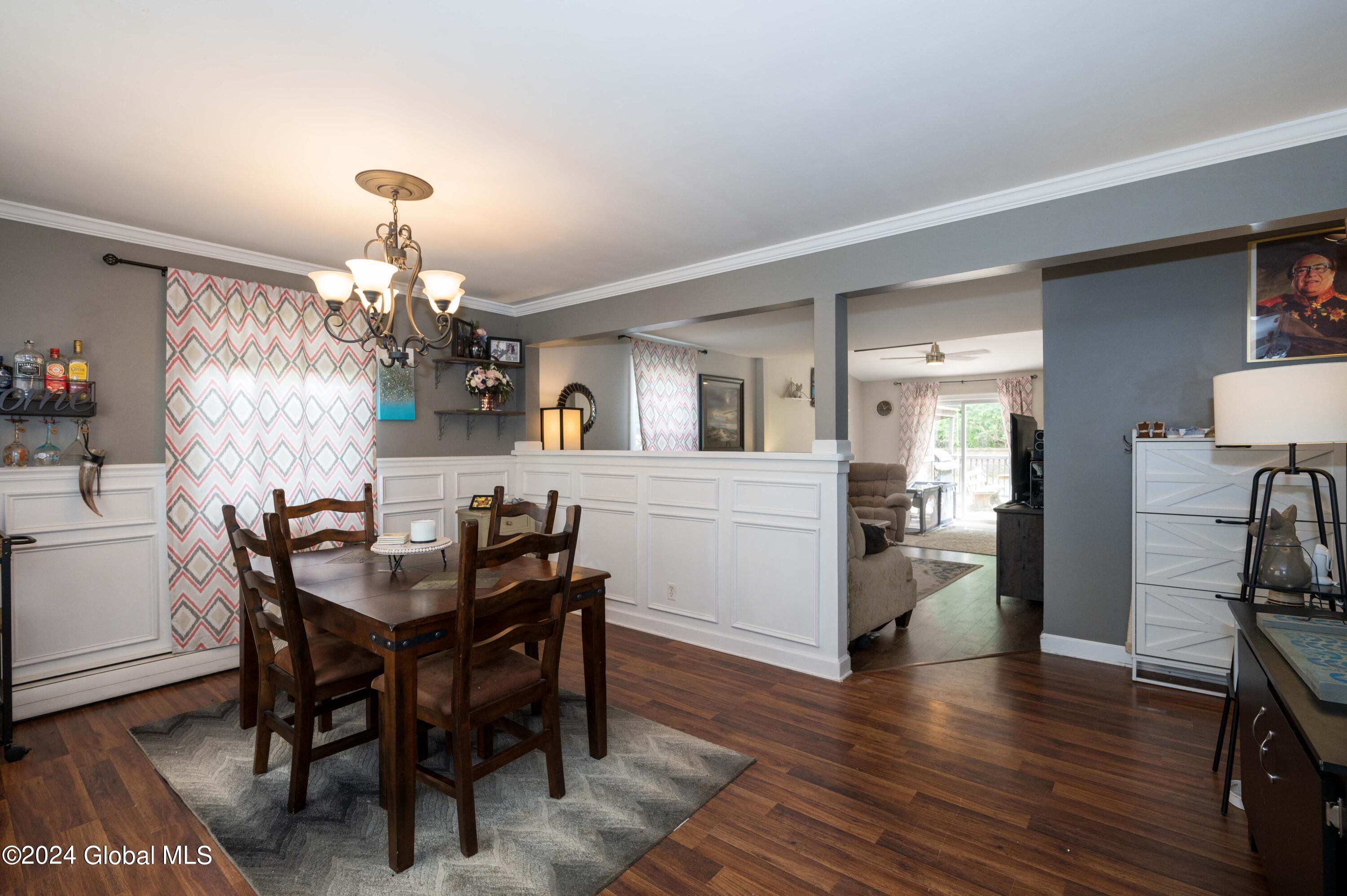 1017 Outer Drive Rotterdam, NY 12303 - Photo 14 of 25 dining room