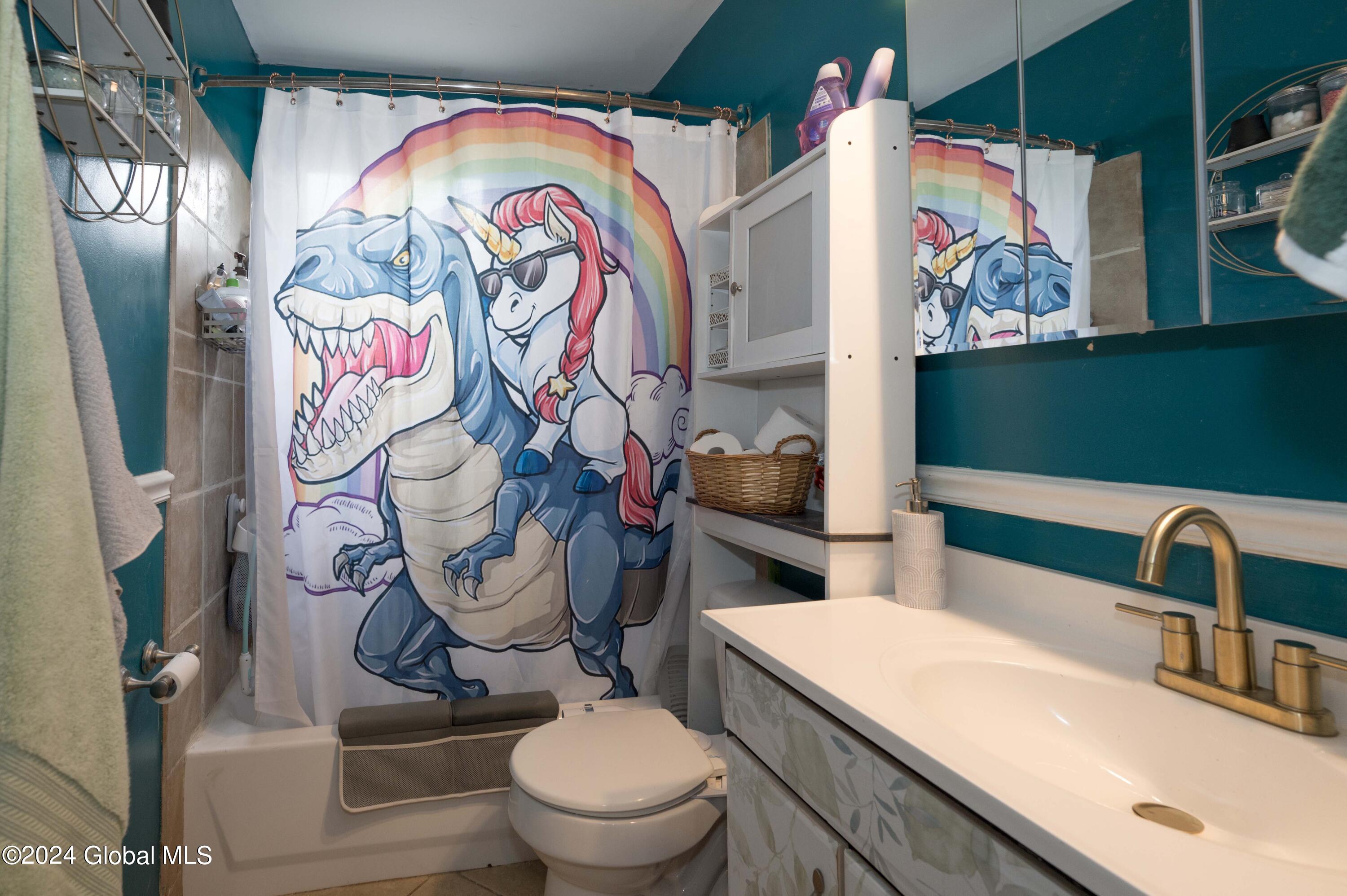 1017 Outer Drive Rotterdam, NY 12303 - Photo 18 of 25 bathroom