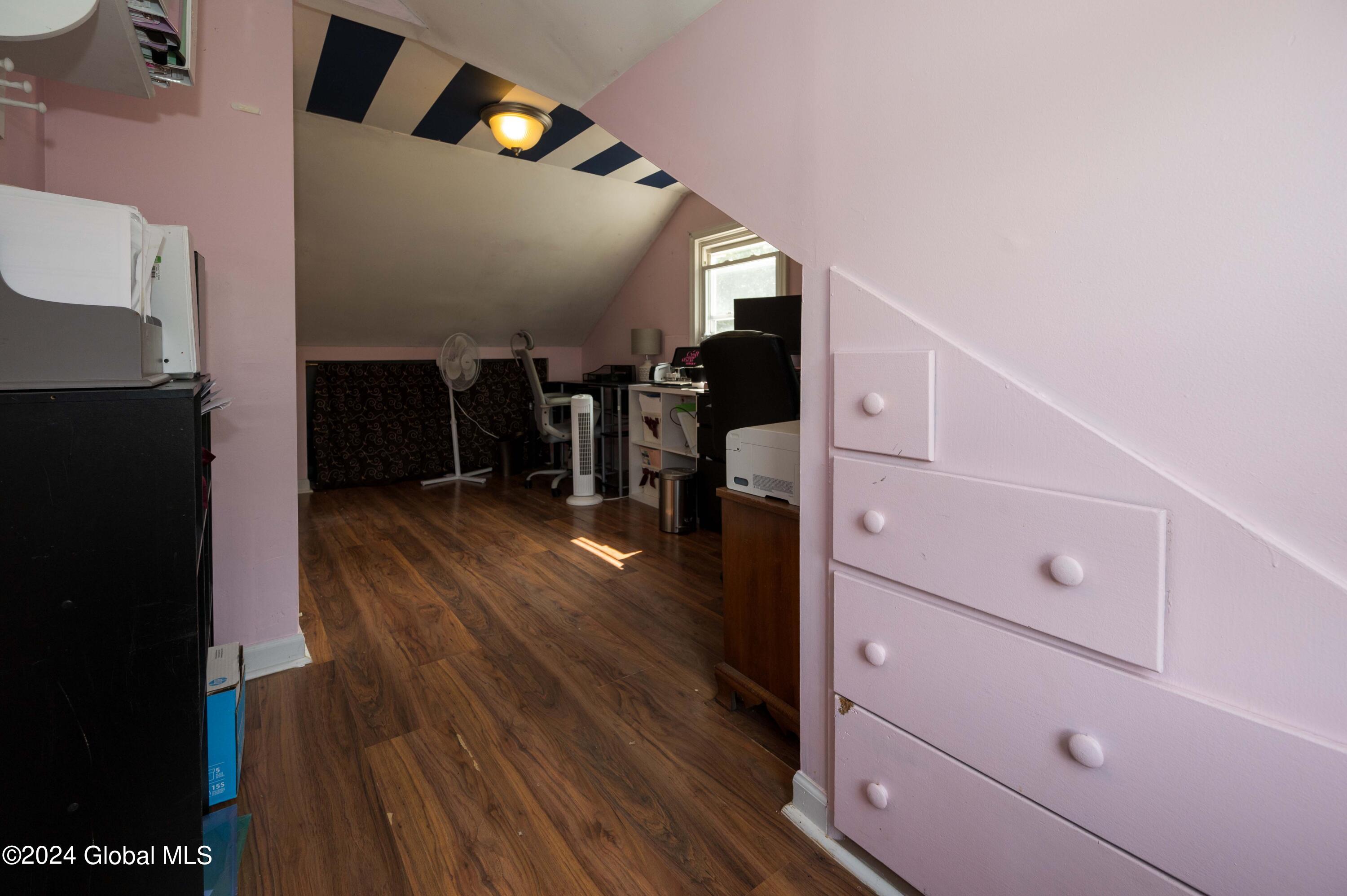 1017 Outer Drive Rotterdam, NY 12303 - Photo 21 of 25 2nd floor 2nd bedroom 2