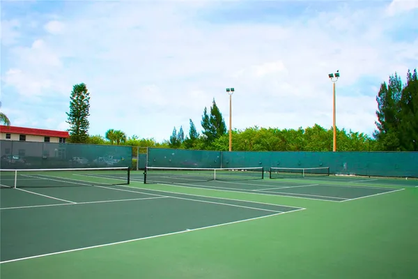$1,300 | 56 Woodland Drive, Unit 205, Vero Beach, FL 32962