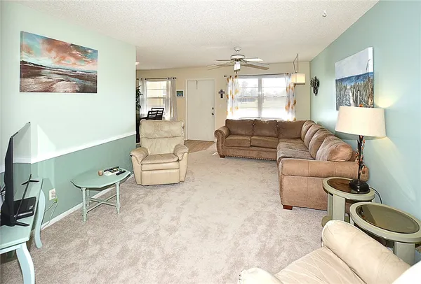 $1,300 | 56 Woodland Drive, Unit 205, Vero Beach, FL 32962