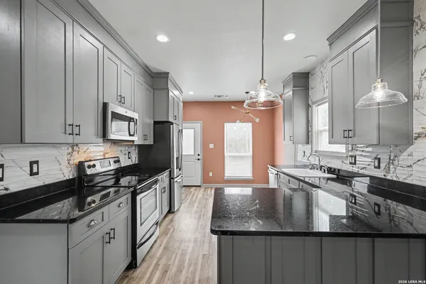 $1,595 | 2071 Hornsby, Spring Branch, TX 78070