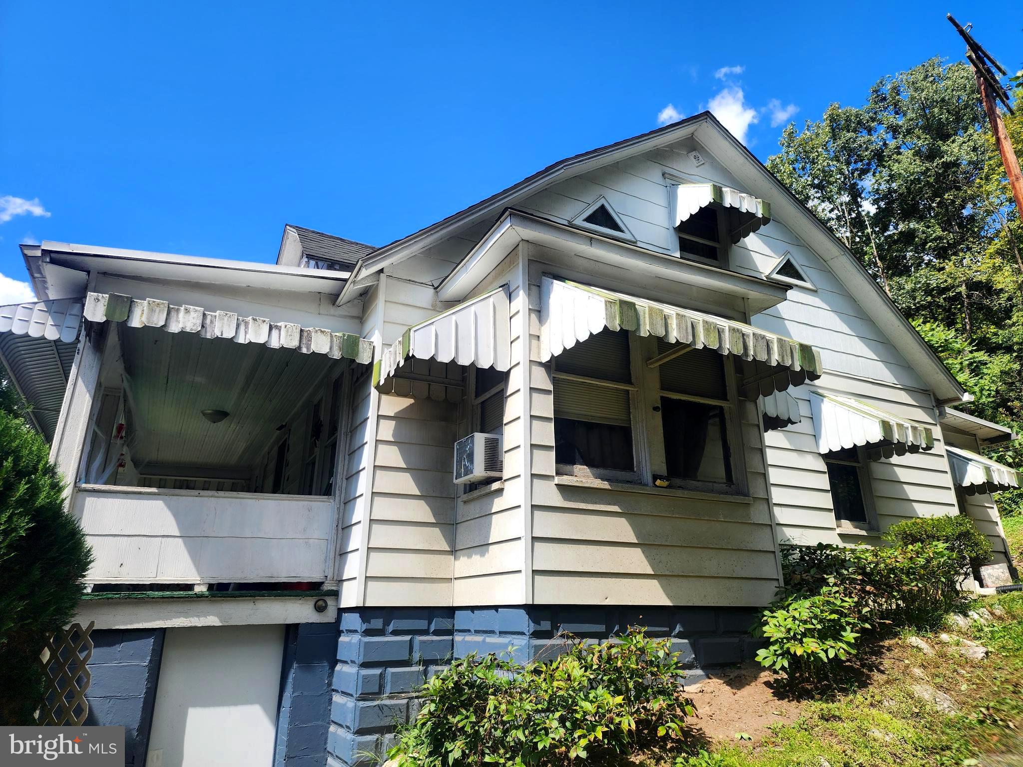 13214 Oldtown Road Southeast Cumberland, MD 21502 - Photo 4 of 15 a view of house with street
