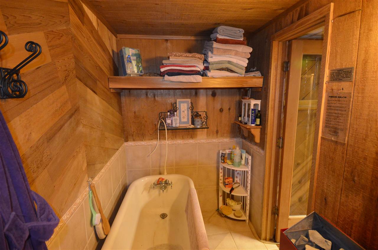 4409 East Lane Park Road Mead, WA 99021 - Photo 14 of 20