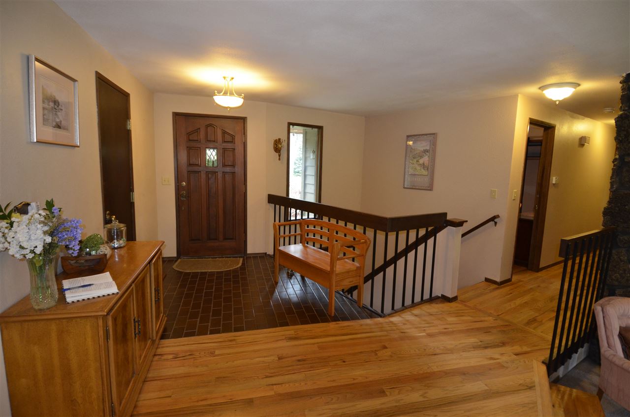 4409 East Lane Park Road Mead, WA 99021 - Photo 3 of 20