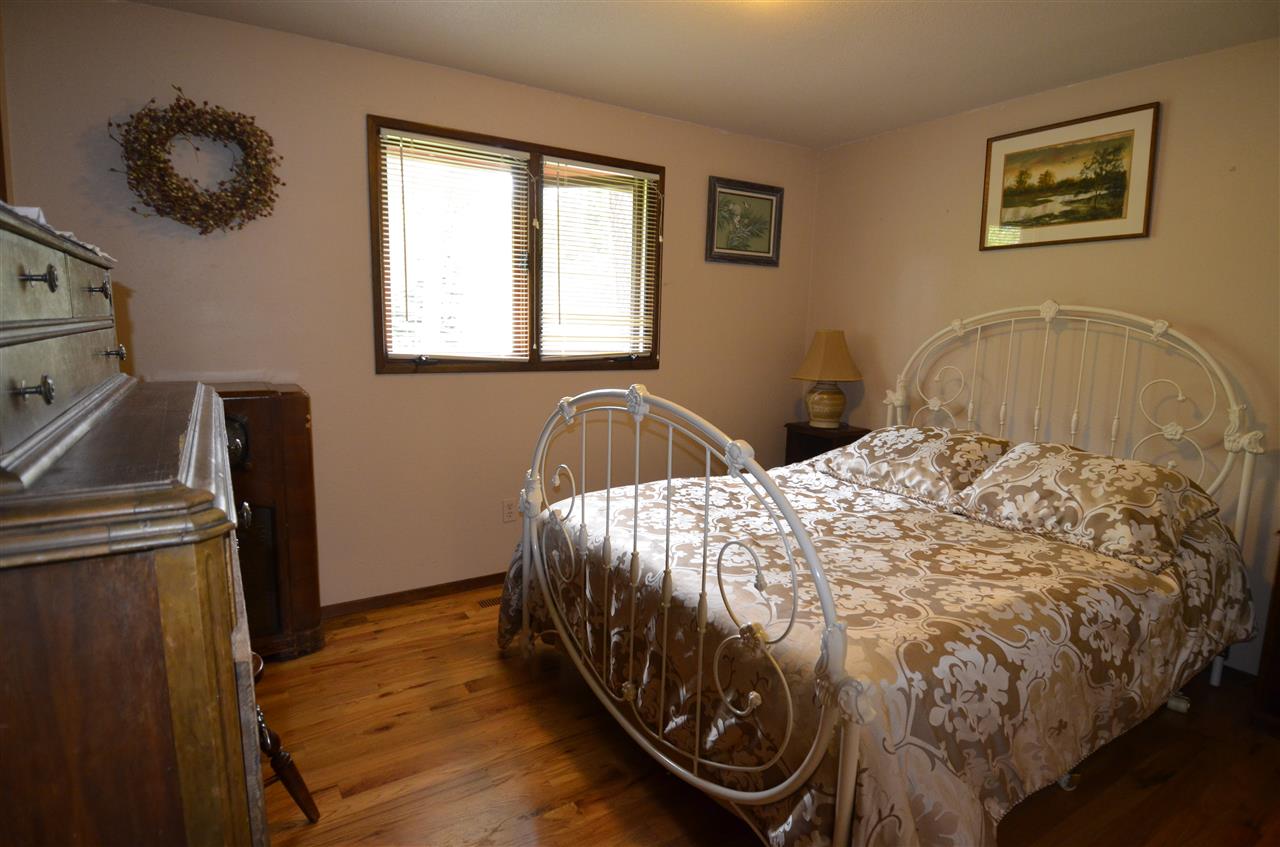 4409 East Lane Park Road Mead, WA 99021 - Photo 8 of 20