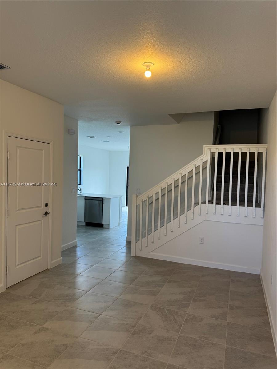Three Lakes Miami, FL 33186 - Photo 3 of 26