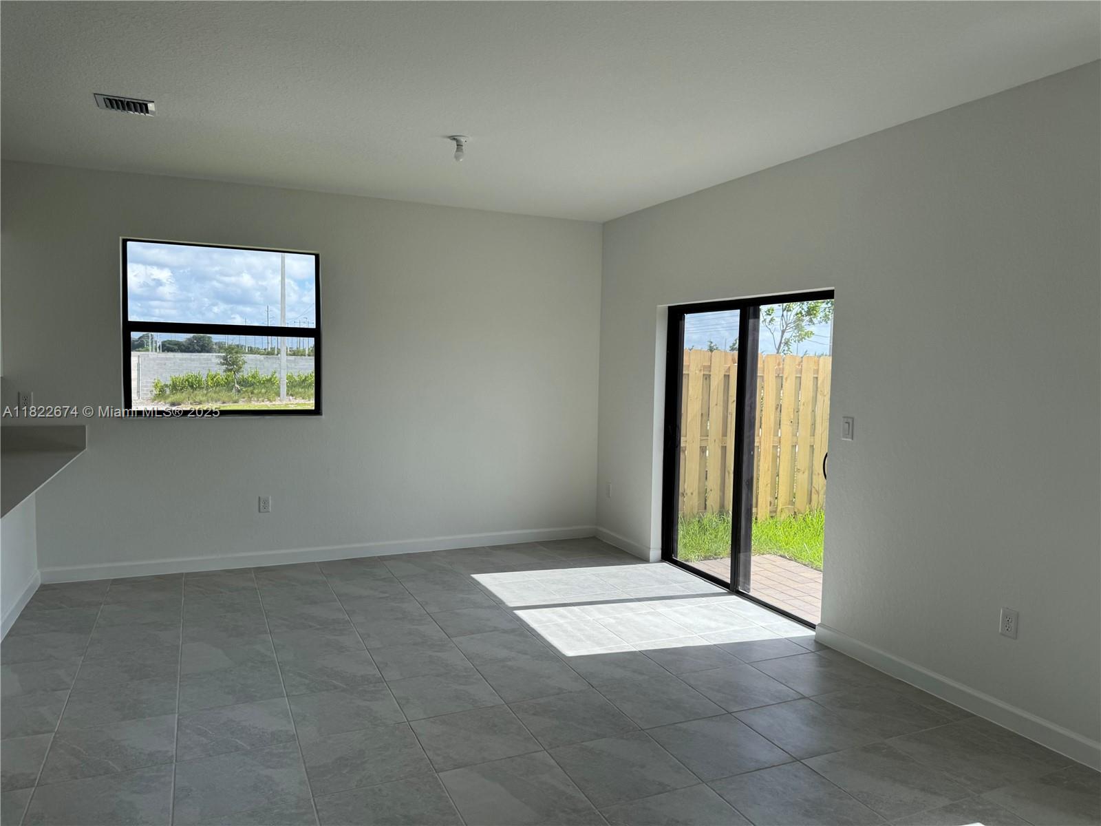 Three Lakes Miami, FL 33186 - Photo 4 of 26