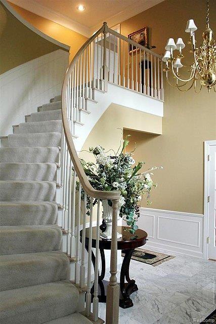 5698 Murfield Drive Rochester, MI 48306 - Photo 2 of 24 Foyer