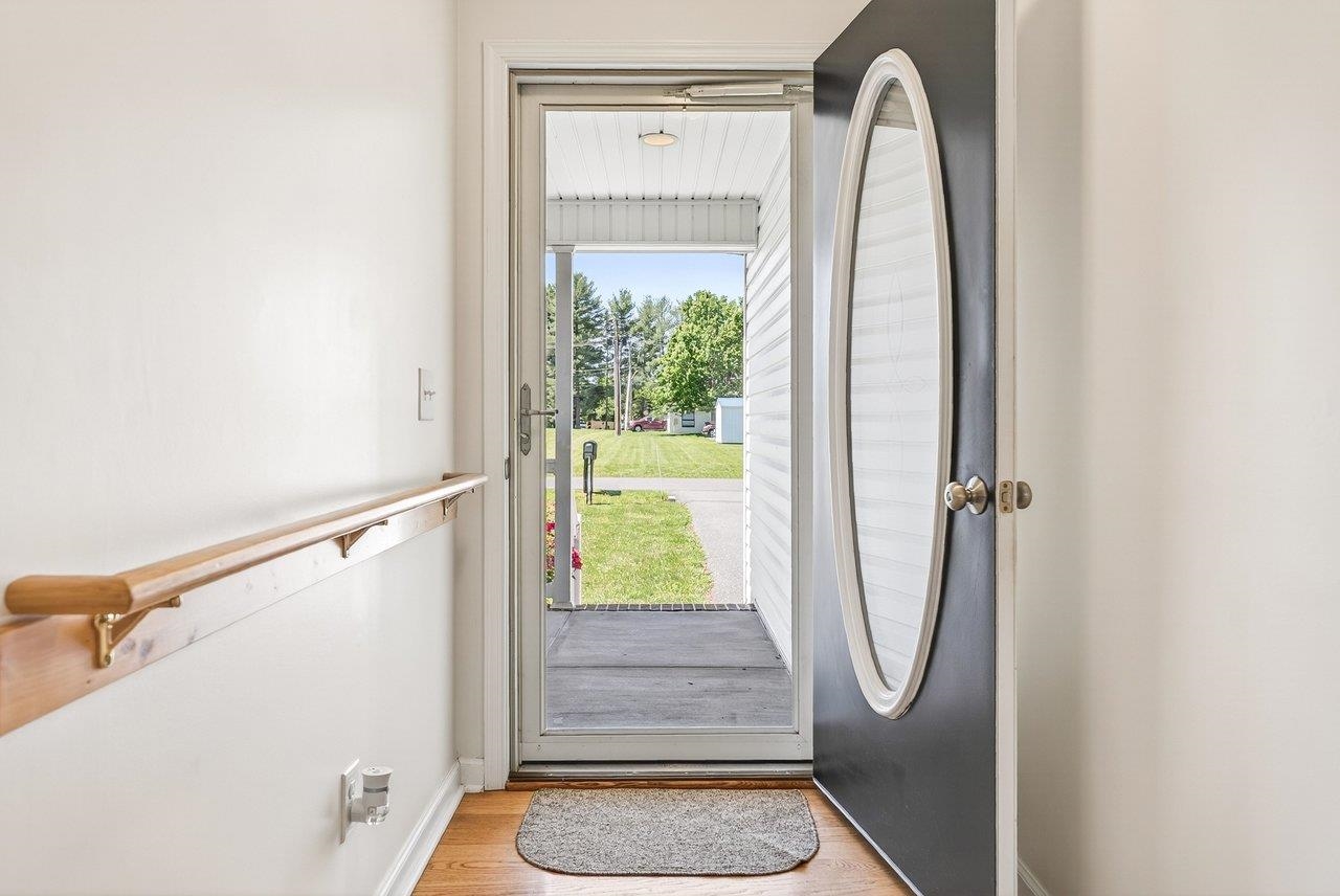106 7th Street Grottoes, VA 24441 - Photo 5 of 46