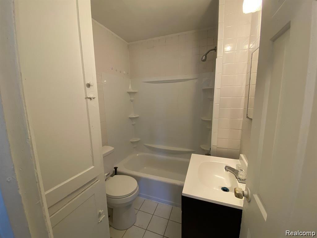 6341 Miller Road Dearborn, MI 48126 - Photo 9 of 12 Gallery Image 9