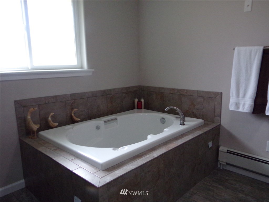 10417 185th Avenue Southwest Rochester, WA 98579 - Photo 14 of 24