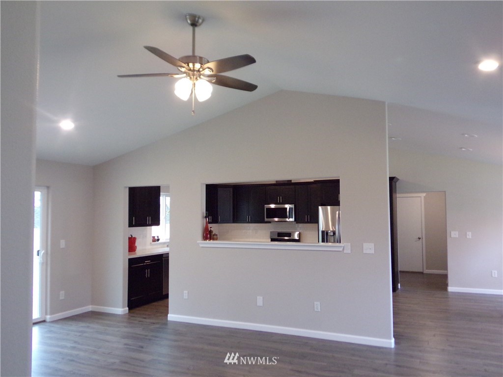 10417 185th Avenue Southwest Rochester, WA 98579 - Photo 15 of 24