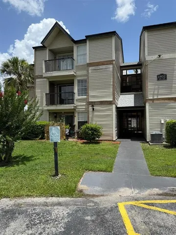$1,475 | 1932 Lake Atriums Circle, Unit 70, Orlando, FL 32839