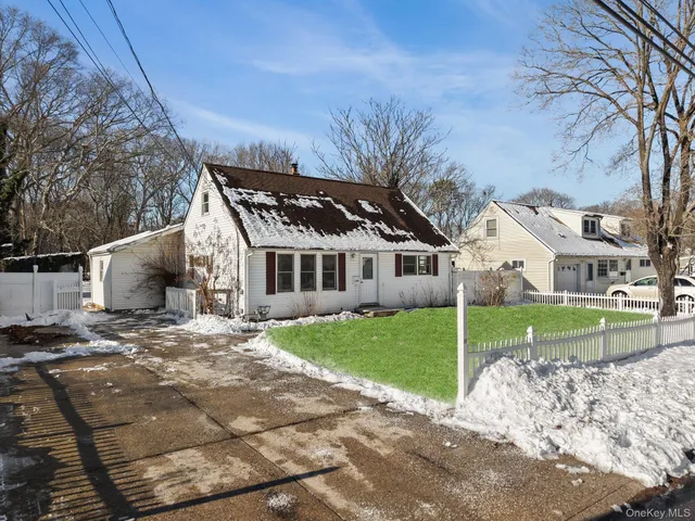 $599,000 | 159 Noel Drive, Centereach, NY 11720