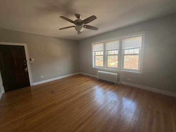 $1,200 | 6914 West 21st Place, Unit 205, Berwyn, IL 60402