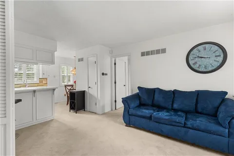 $345,000 | 10401 Askew Avenue, Kansas City, MO 64137