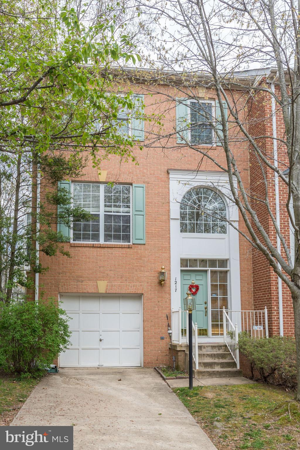 1217 Wild Hawthorn Way Reston, VA 20194 - Photo 1 of 30 Exterior (Front)