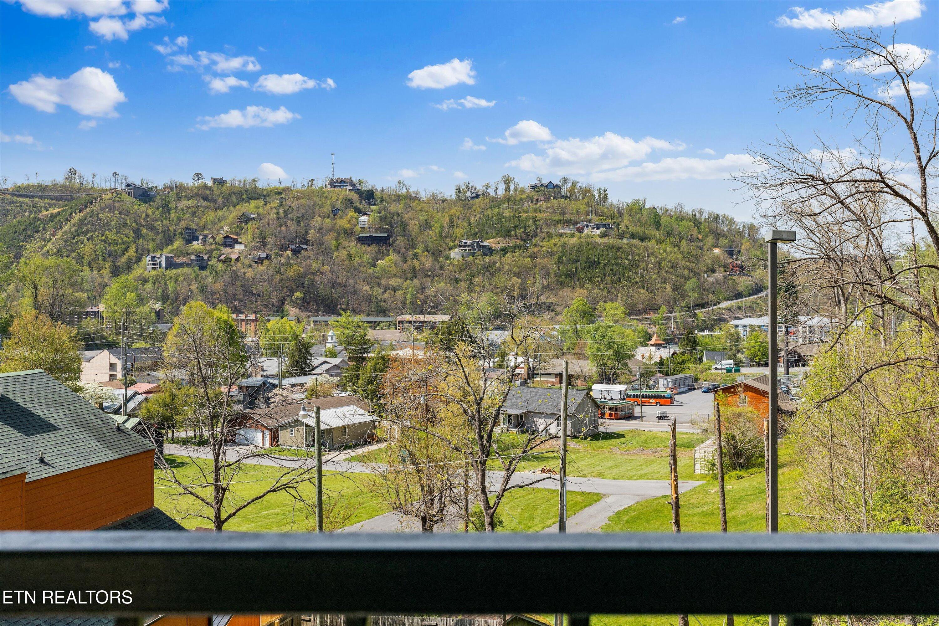 413 Baskins Creek Road, Unit 308 Gatlinburg, TN 37738 - Photo 12 of 37 17-413 Baskins Creed Rd20