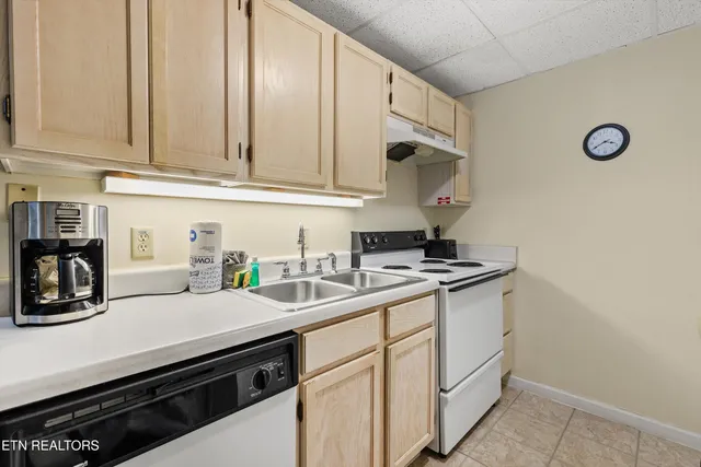 $499,999 | 413 Baskins Creek Road, Unit 308, Gatlinburg, TN 37738