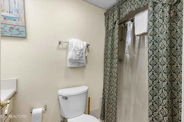 $499,999 | 413 Baskins Creek Road, Unit 308, Gatlinburg, TN 37738