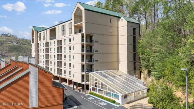 $499,999 | 413 Baskins Creek Road, Unit 308, Gatlinburg, TN 37738