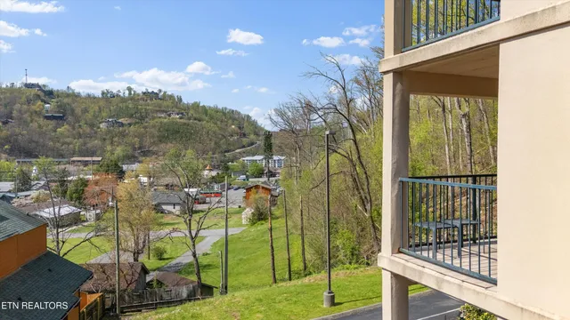 $499,999 | 413 Baskins Creek Road, Unit 308, Gatlinburg, TN 37738